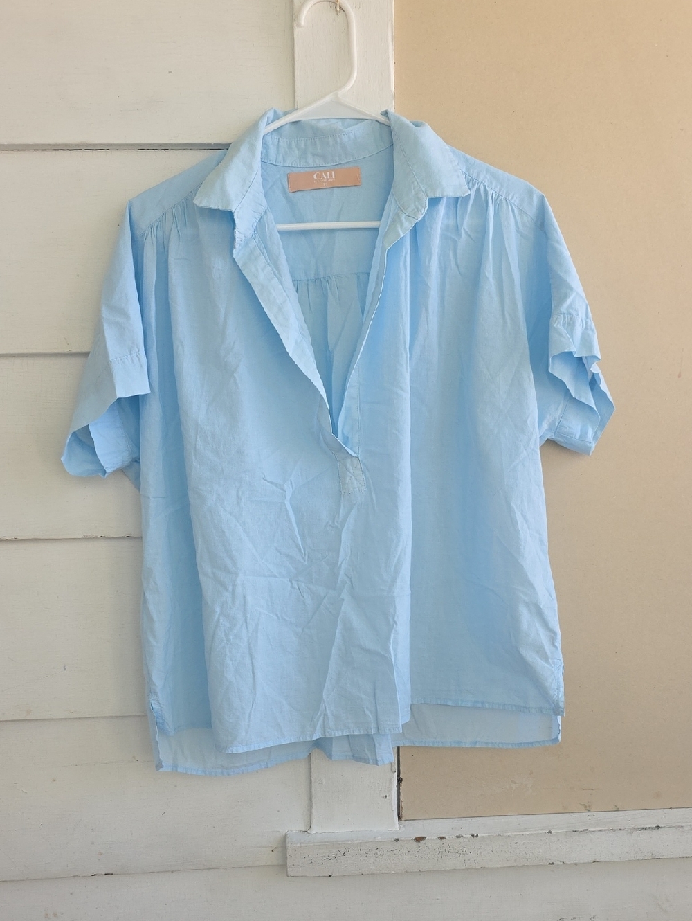 Casual Light Blue Short-Sleeve Button-Down Shirt